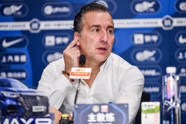 kaiyun-5名球员伤停河南主帅很头疼 卡兰加回归是利好