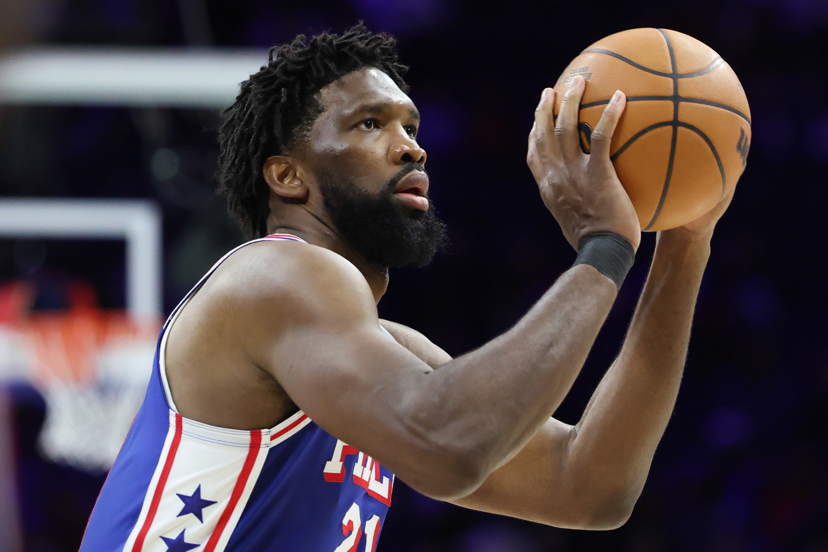 kaiyun-系列赛G4主场迎战凯尔特人 恩比德小概率出战 乌布雷出战成疑